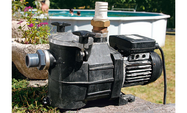 Les étapes de réparation d'une pompe de piscine pas-à-pas